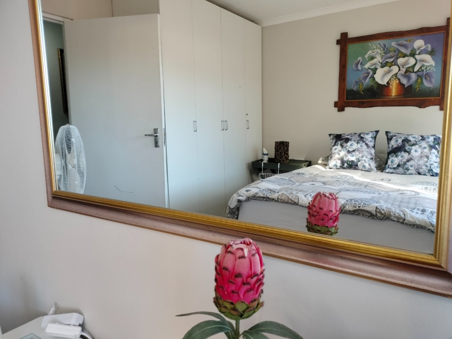 4 Bedroom Property for Sale in Fraaiuitsig Western Cape